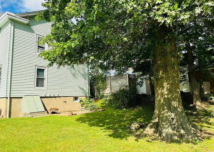 Beautiful 2Br Apt In Beach Community, Close To Train And Hwys! Only 1 Hr To Nyc!