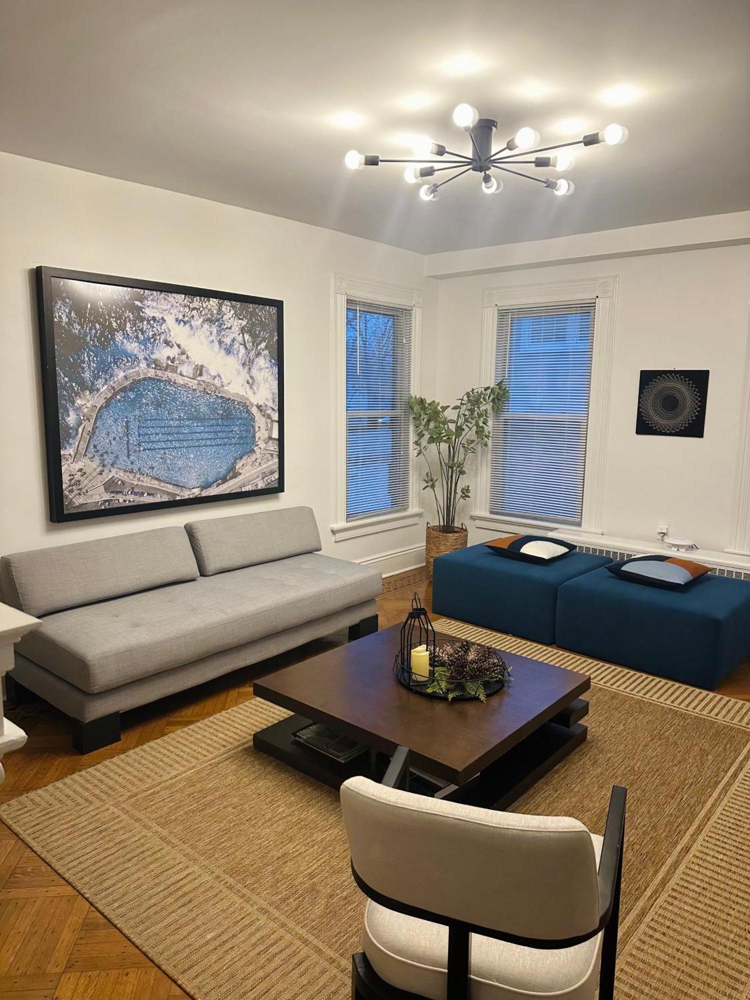 Beautiful 2br In Community, Close To Train And Hwys! Only 1 Hr To Nyc! Apartment