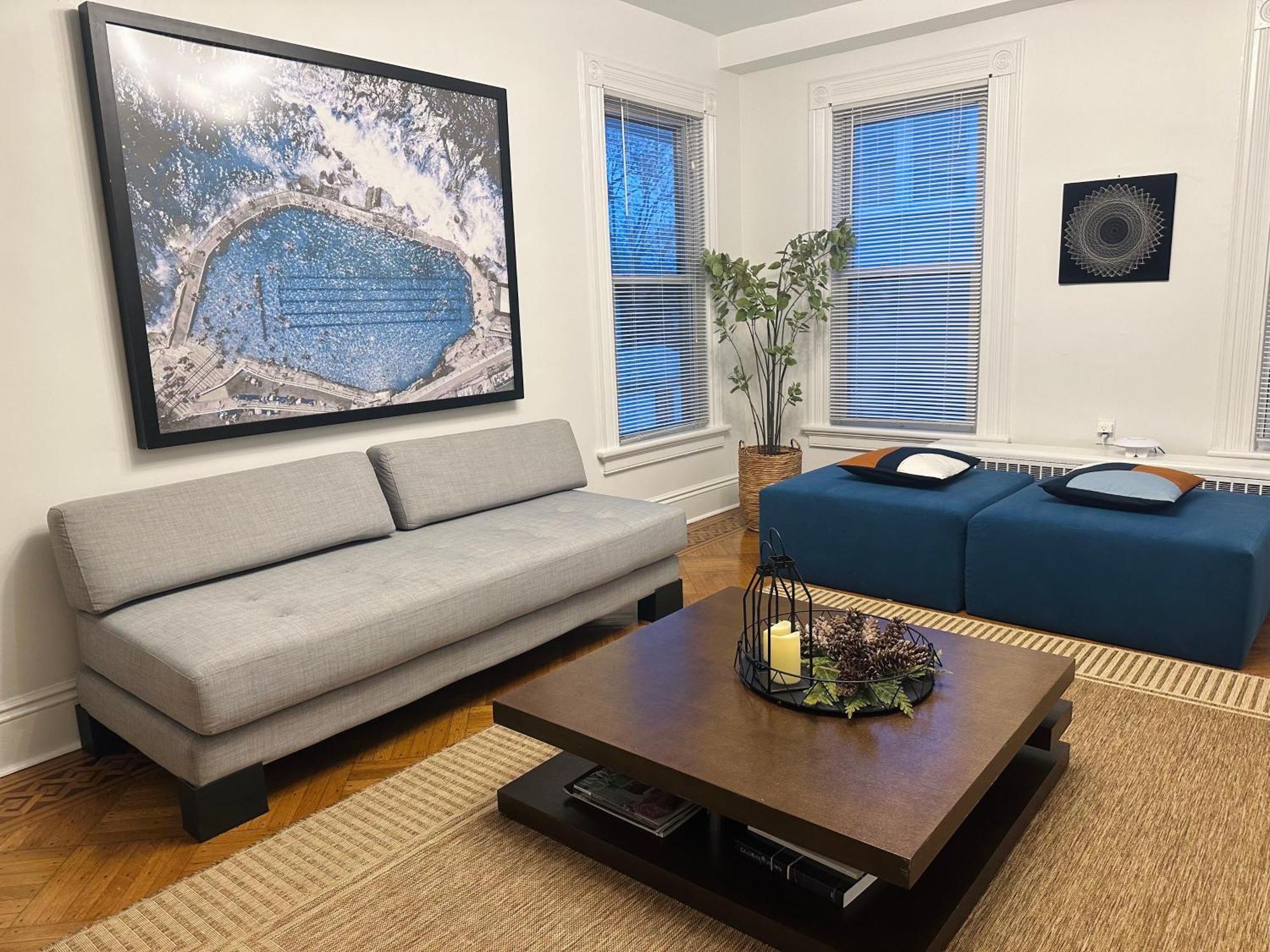 Apartment Beautiful 2br In Community, Close To Train And Hwys! Only 1 Hr To Nyc!
